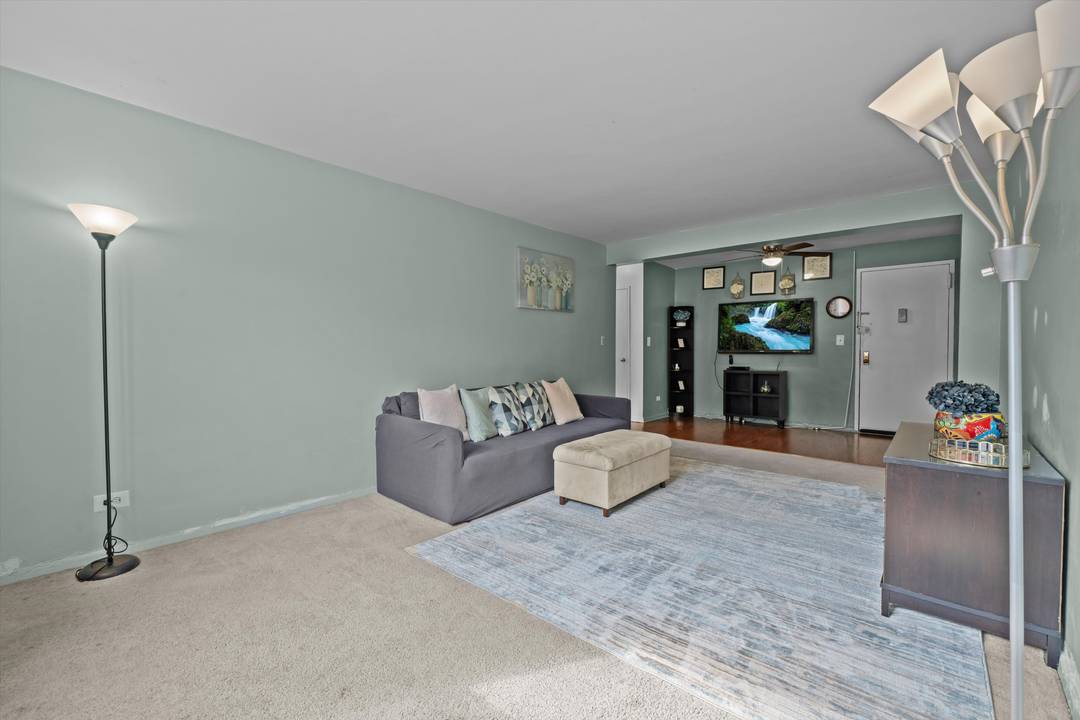 Exceptional Value! Spacious One-Bedroom Co-op in Sought-After Norwood – Motivated Seller