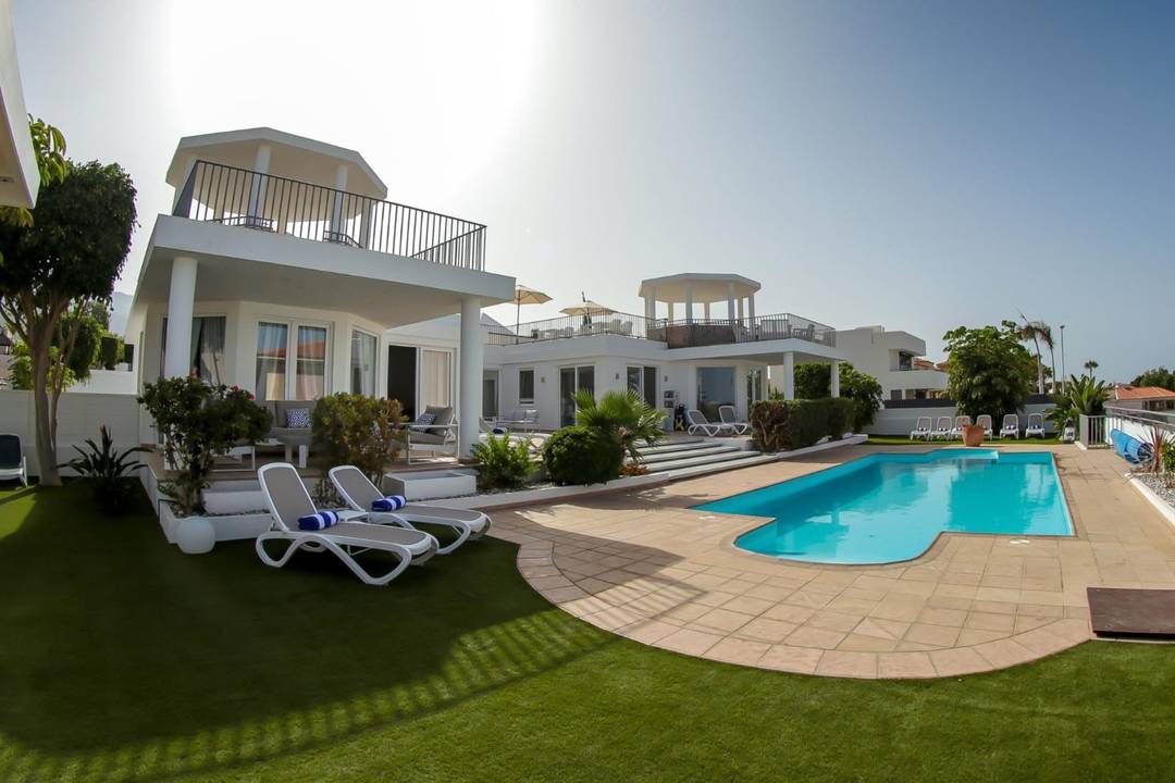 Boutique Ocean view 12 bedroom hotel / villa in Tenerife South