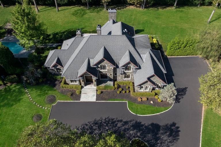 Commanding Brookville Estate on 2+ Acres | Jericho Schools
