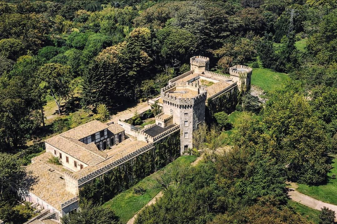 Historic Estate with Palatial residence 123 Hectare -in Madrid Region.