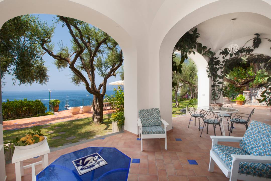 Elegant Seafront Villa with Private Mediterranean Access