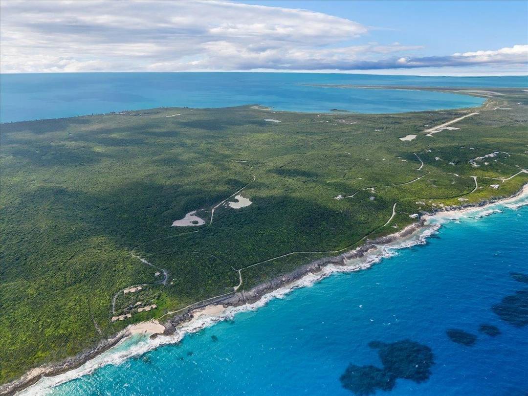 STELLA MARIS ACREAGE & MARINA Long-Island-Bahamas