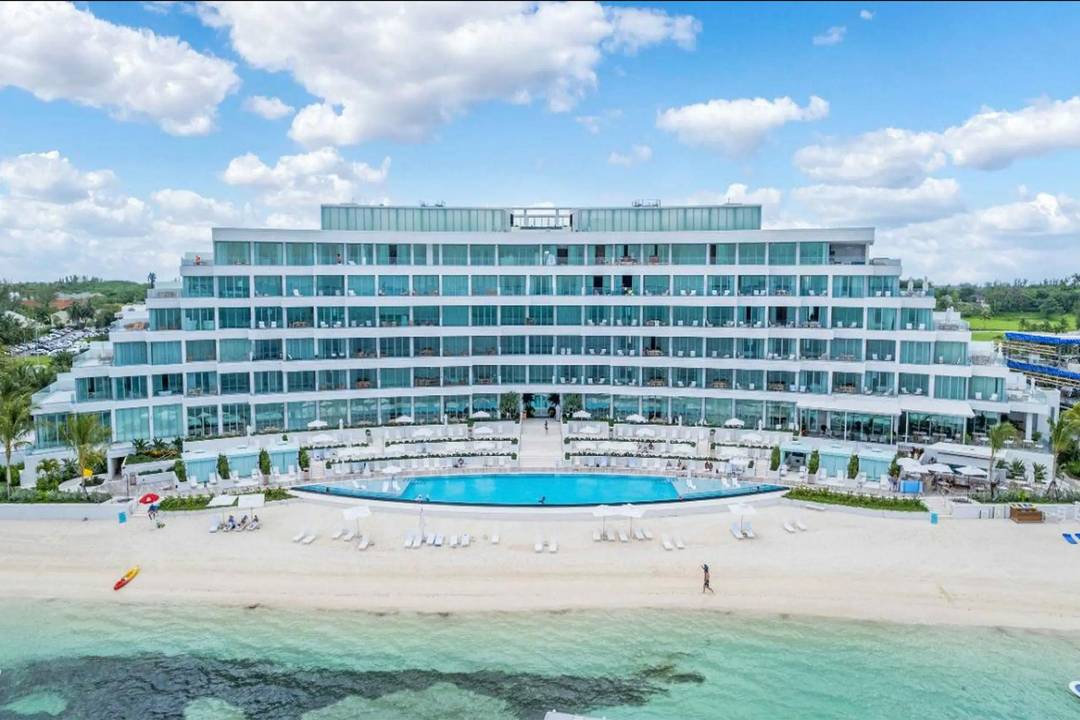 GOLDWYNN Condo New-Providence