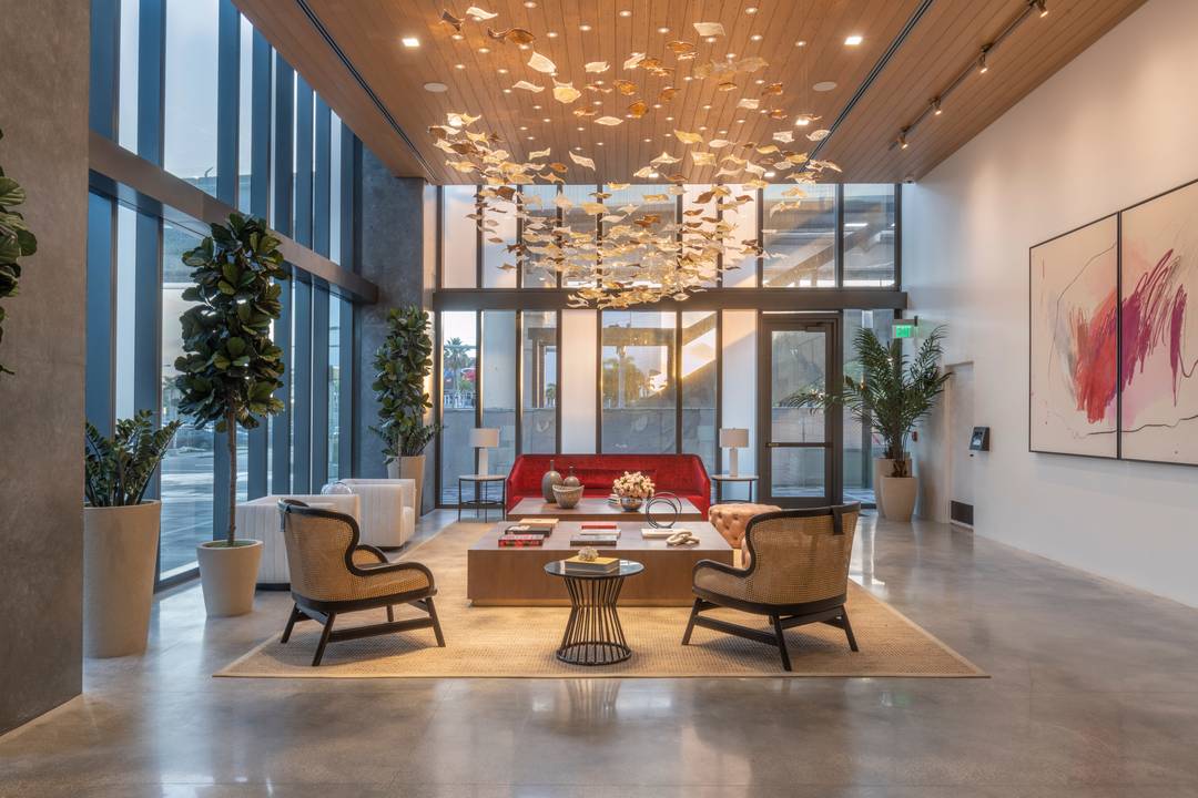 MIAMI DOWNTOWN LUXURY SKYSCRAPER APARTMENT FOR RENT | 1 BED 1 BATH, BALCONY, PARKING | 779 SF