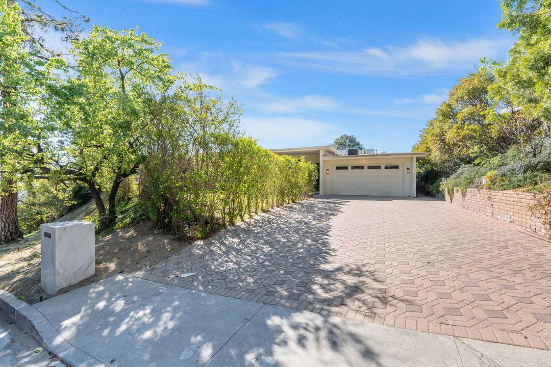 1845 Loma Vista Dr, Beverly Hills, Ca 90210