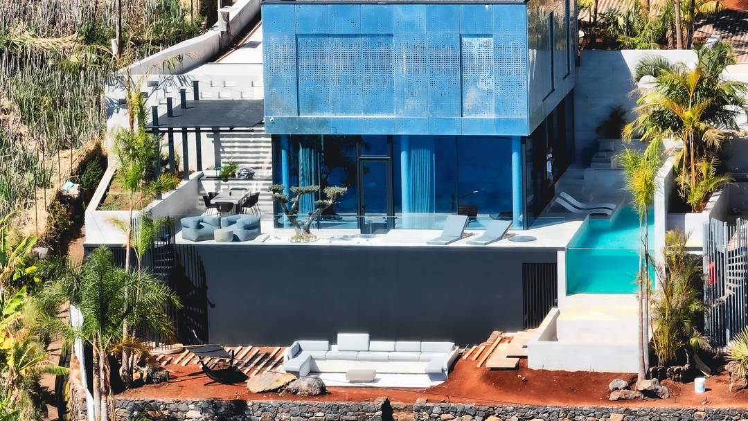 SAUDADE | Contemporary Seafront Villa with Infinity Pool & Smart Living in Madeira