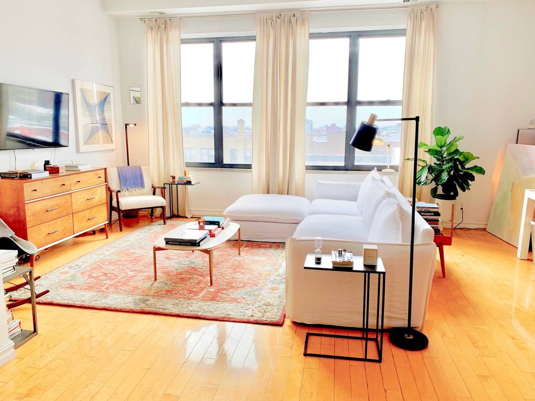 HUGE BUSHWICK LOFT HIGH CEILINGS PENTHOUSE CORNER CONDO  WASHER DRYER IN UNIT NO FEE