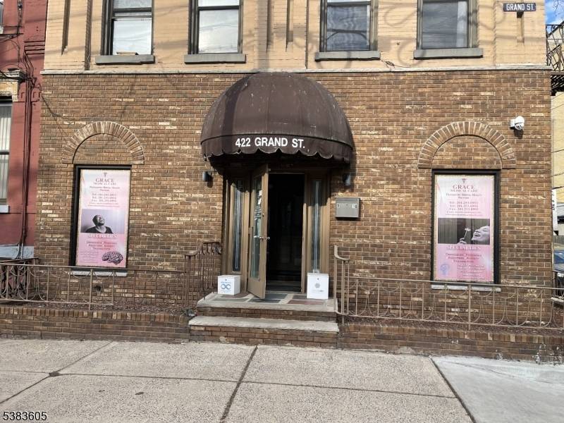 Prime Corner Office in Hoboken Versatile High Visibility !