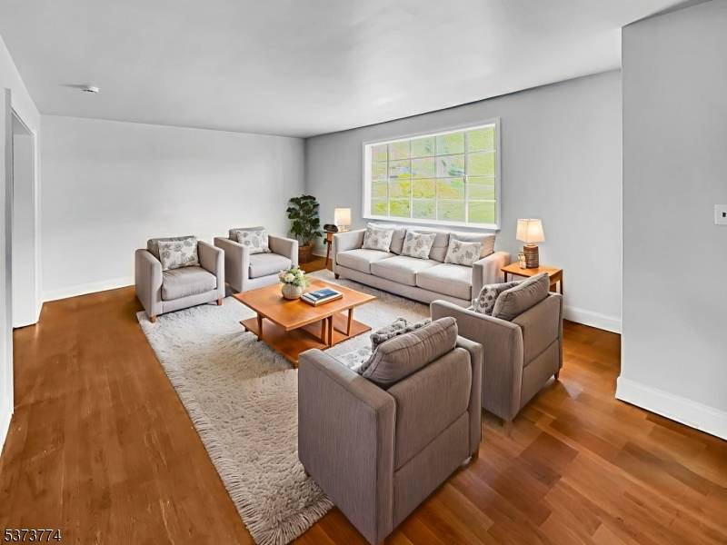 Welcome to this fabulous area !