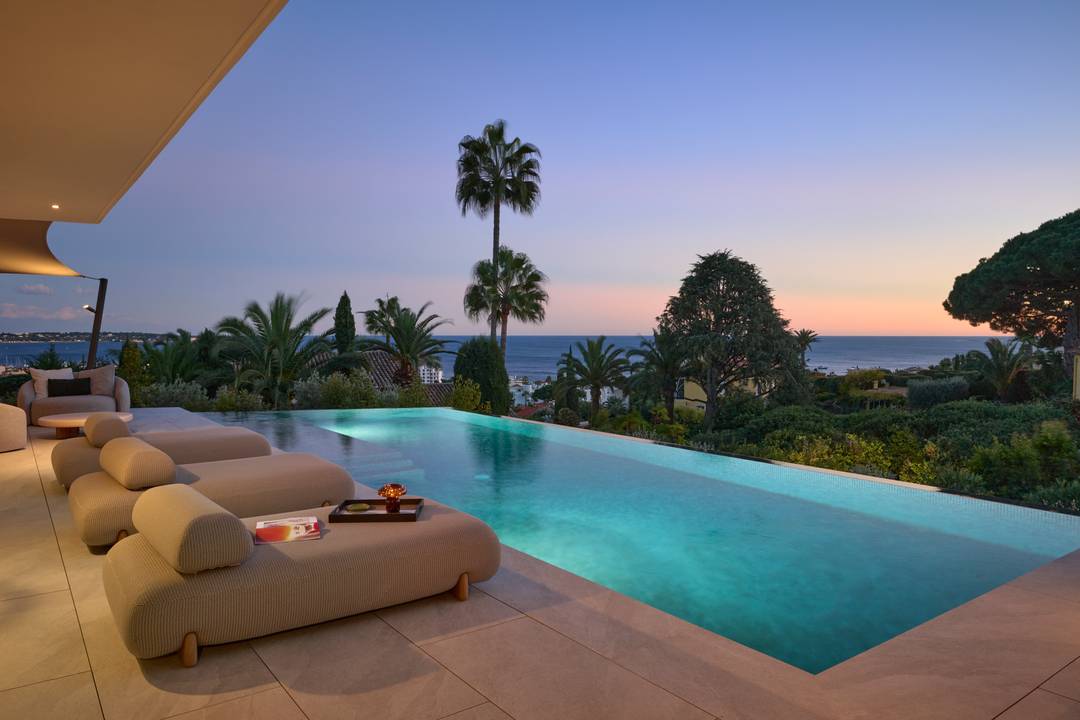 Stunning Modern Villa with Sea Views & Luxury Amenities Near Cap d’Antibes