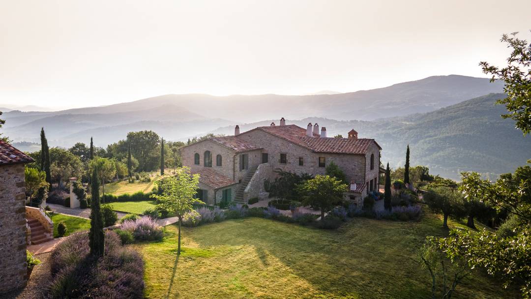 Umbrian Estate & Villa T – An Exceptional Umbrian Retreat