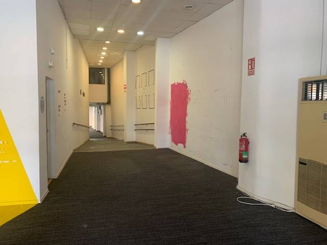 Large Commercial Premises/Office for Rent. Next to Calle Marina (Barcelona) .