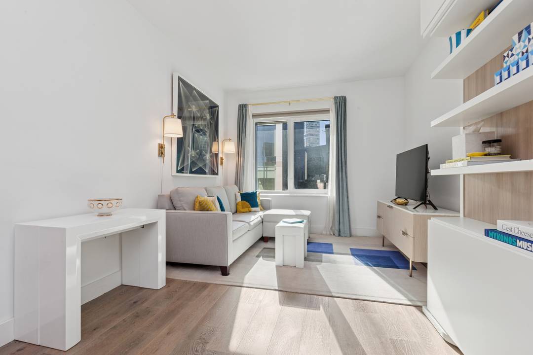 10 Nevins Street, 7M