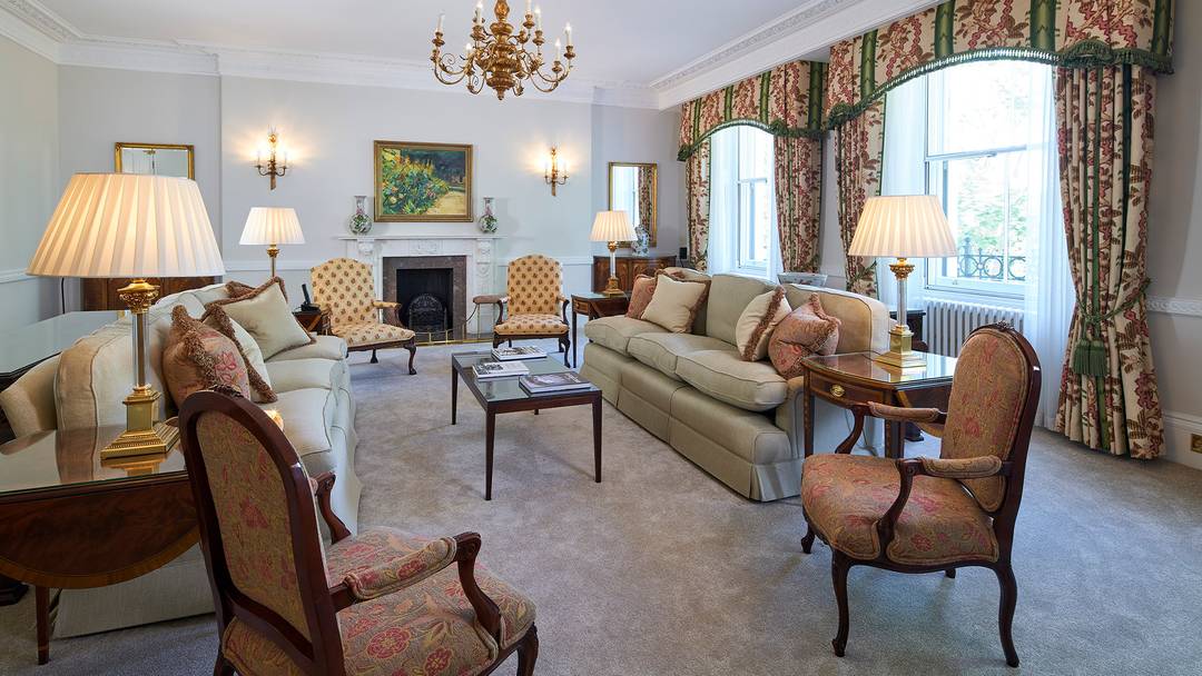 Three-Bedroom Serviced Apartment in a Palatial Kensington Residence