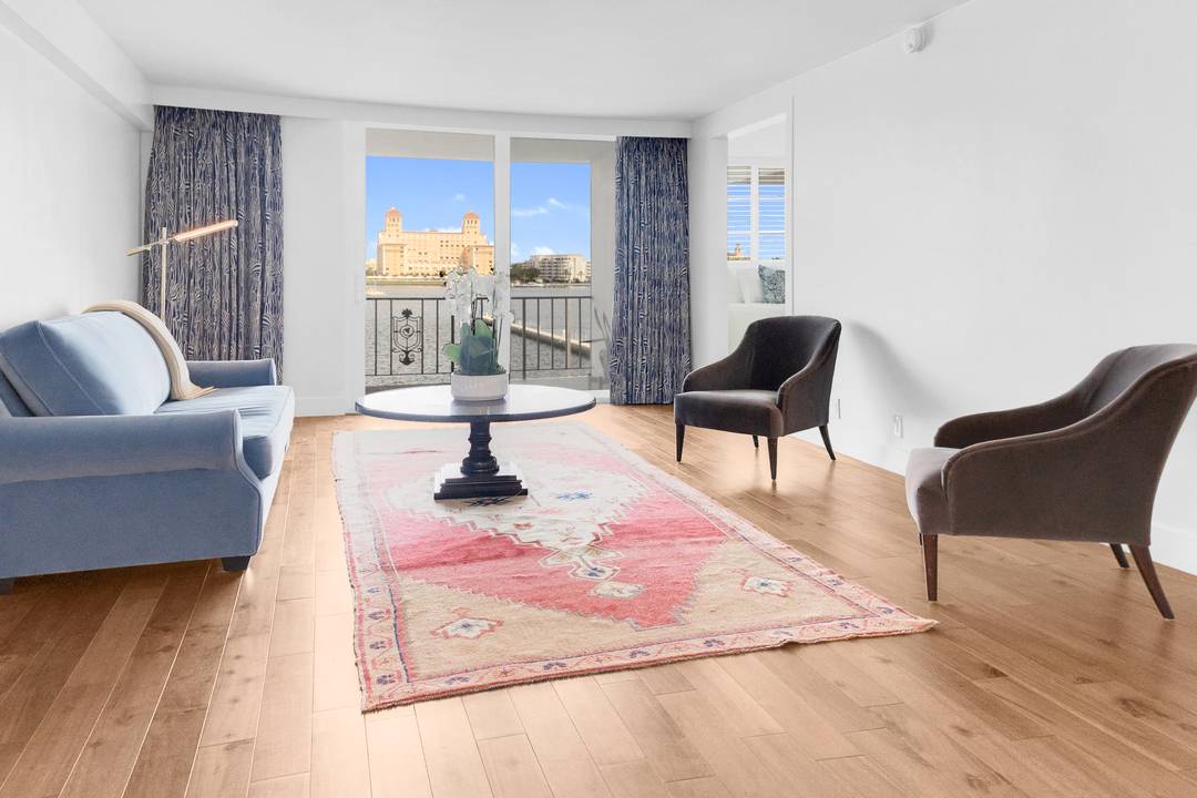 Yacht Club Towers Penthouse with Views of Intracoastal and Palm Beach!