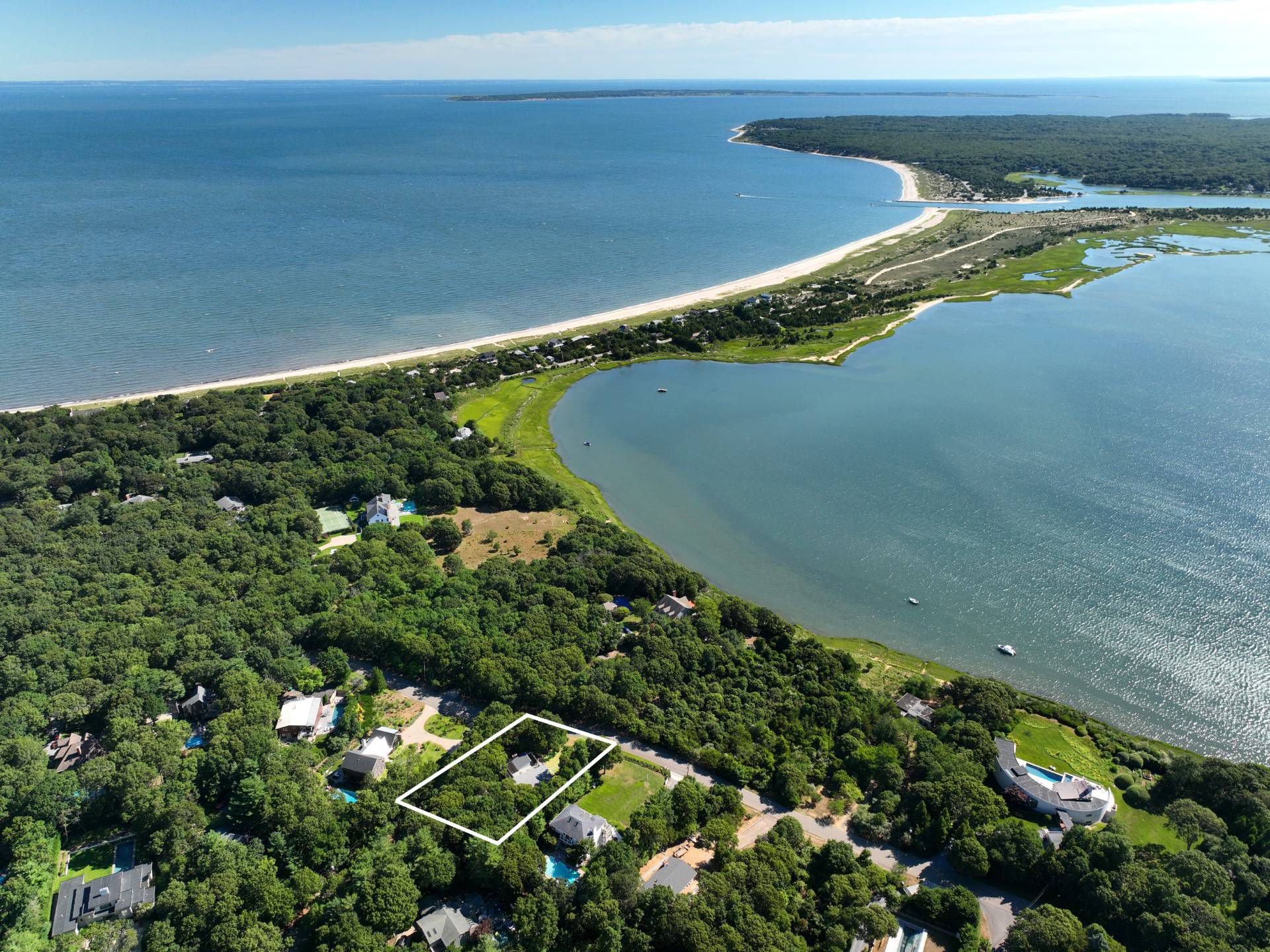 East Hampton Neighborhood Guide
