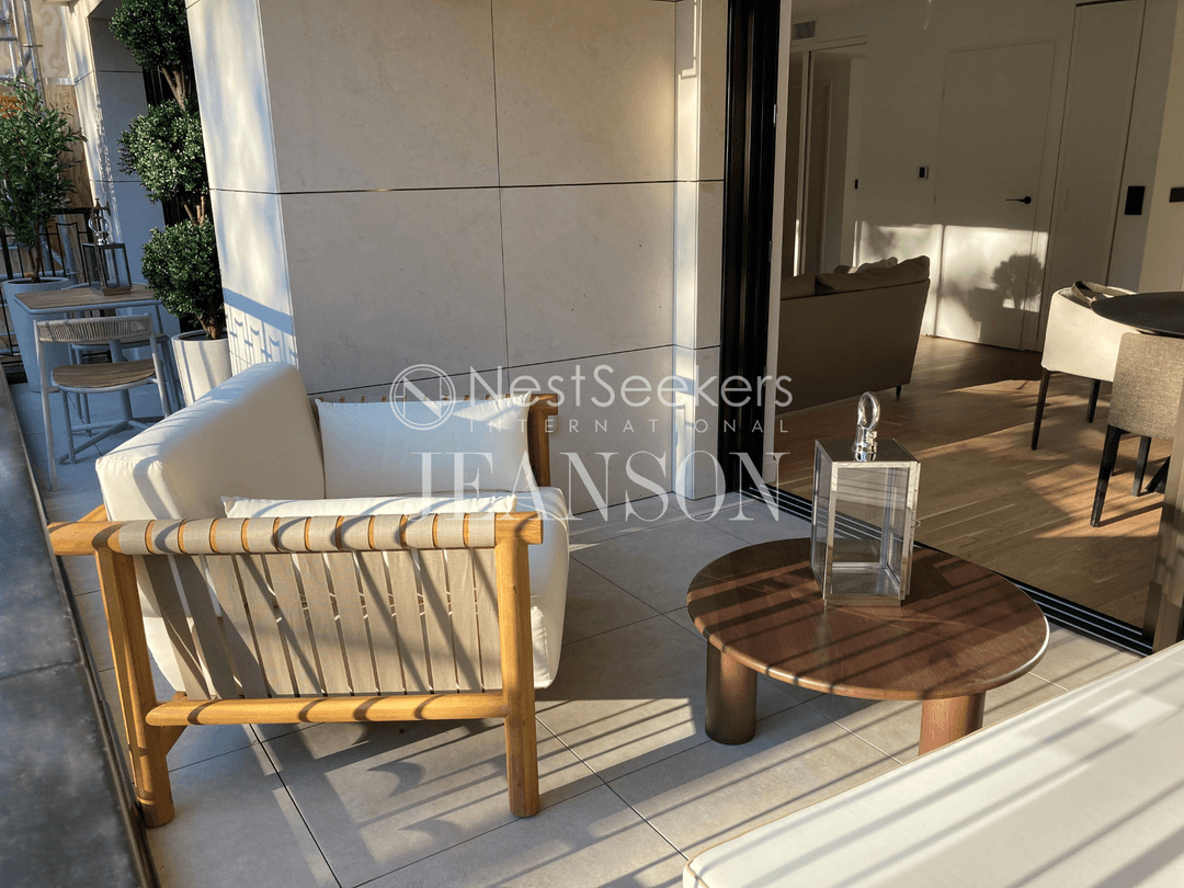 Très Joli bien à Neuilly dans Résidence d'exception